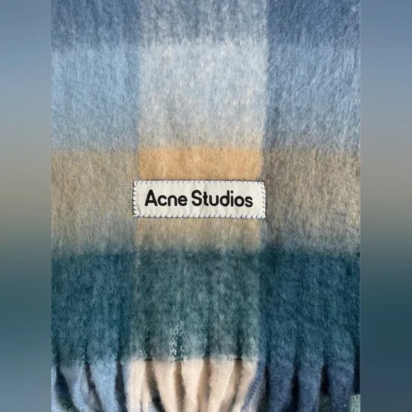 Acne Studios Scarf - Picture 4 of 6